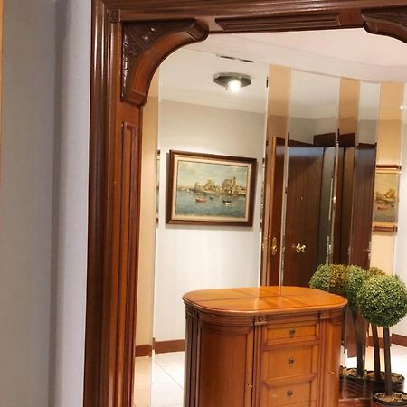 Clasico Y Funcional Vivienda Turistica Centro Більбао Екстер'єр фото